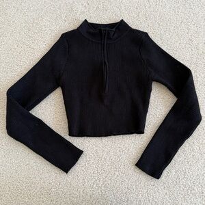 Princess Polly Black Quarter Zip Crop Long Sleeve (Blanco Top)
